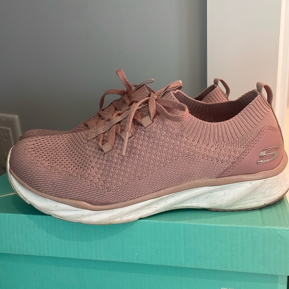 Pink Sketchers memory foam